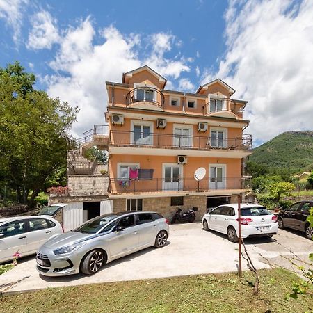 Apartments Pelle ティヴァト エクステリア 写真