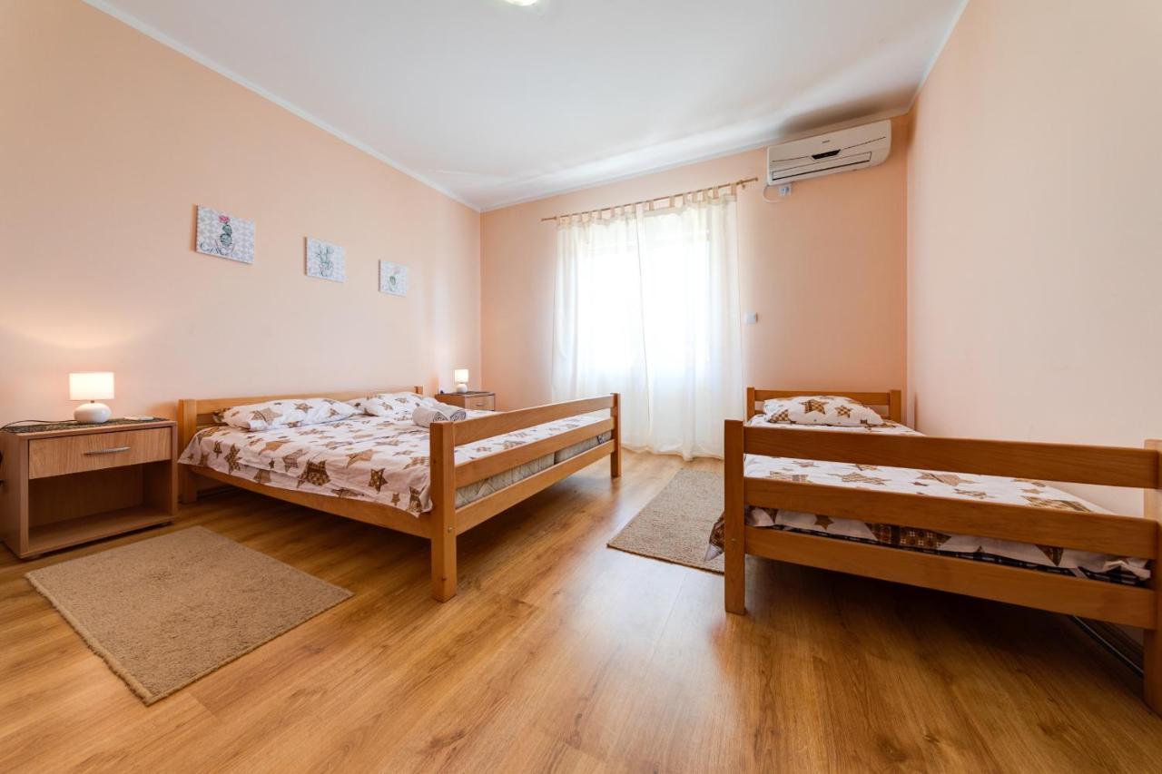 Apartments Pelle ティヴァト エクステリア 写真